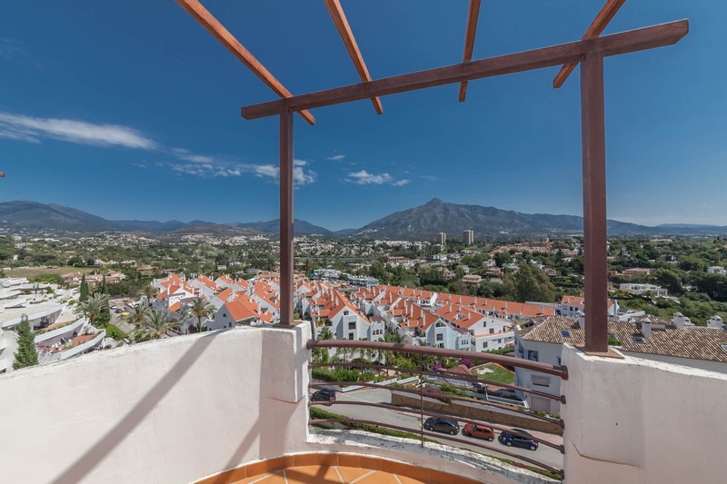 Fantastic views from this apartment in Señorio de Aloha